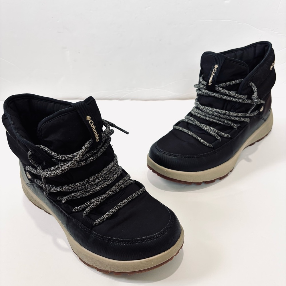 Columbia Women’s 8 Slopeside Village Omni Heat Waterproof Black Winter Snow Boot